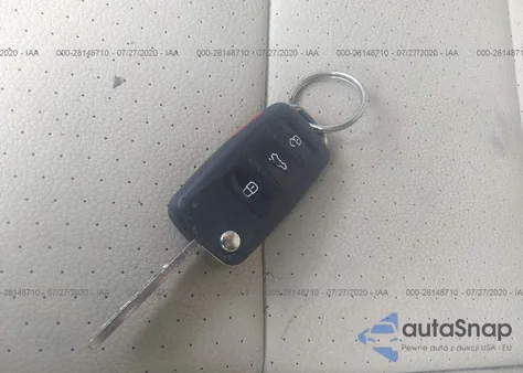 2010 Volkswagen Jetta Limited Edition z USA, uszkodzony, nr VIN 3VWAX7AJ6AM150741